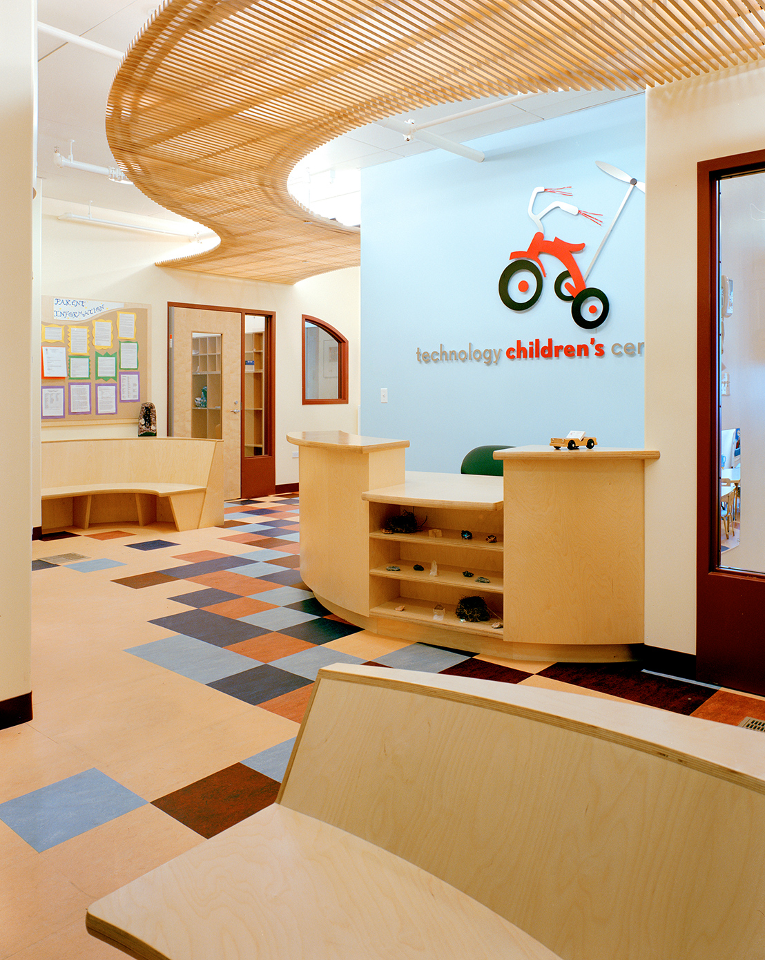 Tech Children Center Stata Body 1