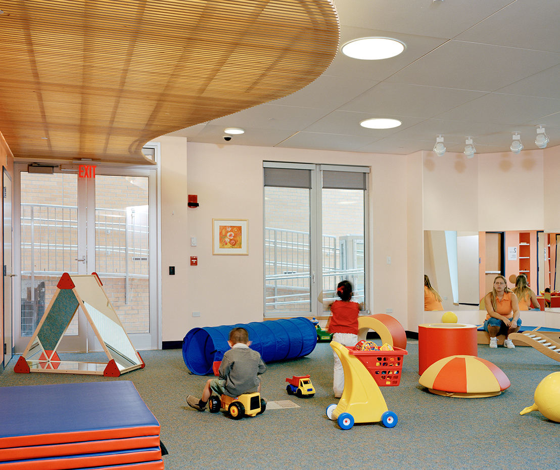 Tech Children Center Stata Body 3